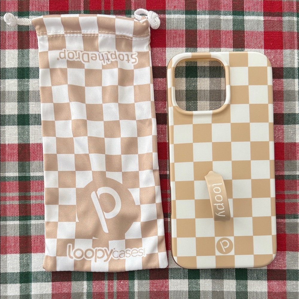Loopy Sand Dollar Checkered Phone Case